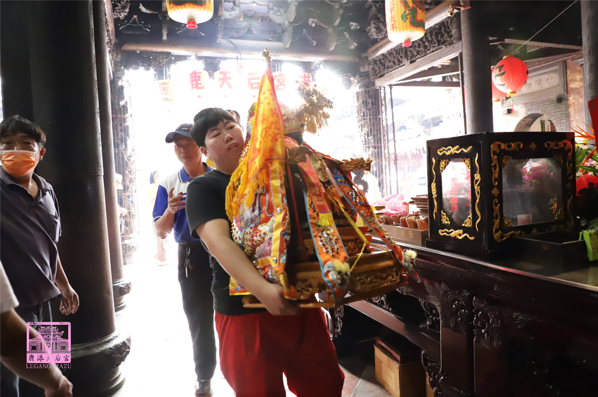 Read more about the article 新北市 莊育睿進香團