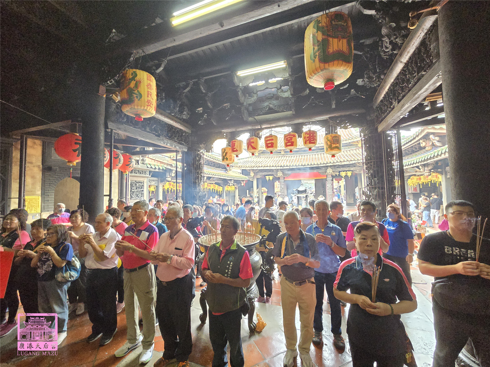 Read more about the article 台中市 彰化南瑤宮老五媽會涼傘樹角